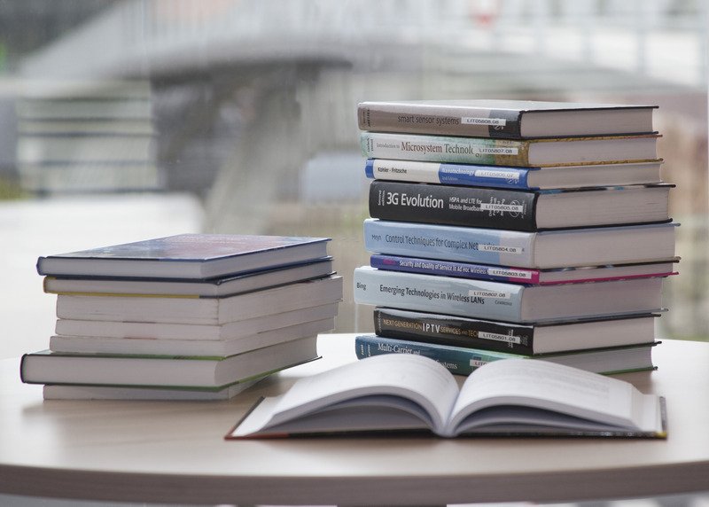 6 interesting books to read for any English learner